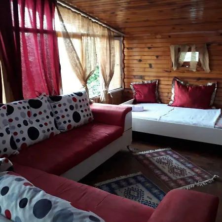 Tuana Garden Bed & Breakfast